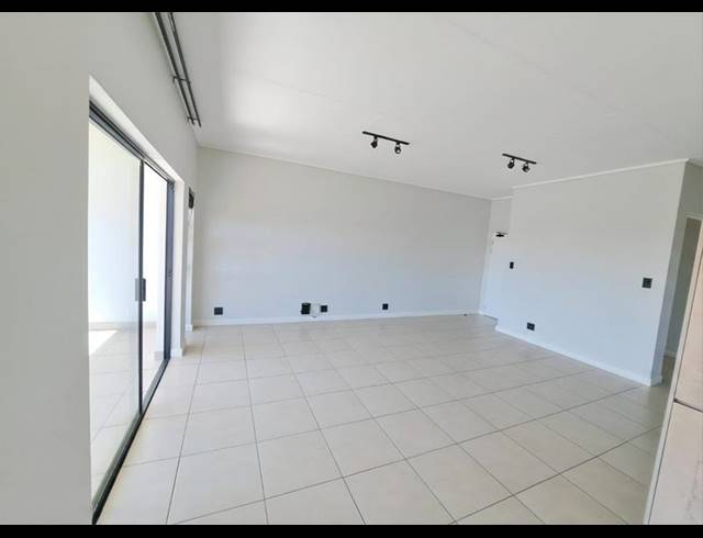 3 BEDROOM APARTMENT FOR SALE IN MOOIKLOOF